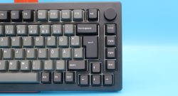 Akko Mod007B-HE rechte Seite