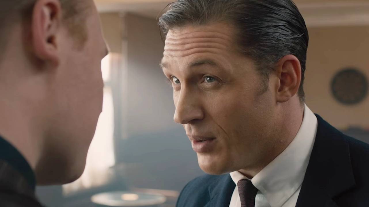 Anstatt eine miese Kritik zu verstecken, packte ein Gangster-Film die Wertung auf das Poster – Ist sie euch aufgefallen?