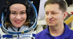 Schauspielerin Yulia Peresild und Kosmonaut Andrey Babkin Ramil Sitdikov/RIA Novosti and Sergey Karpukhin/TASS