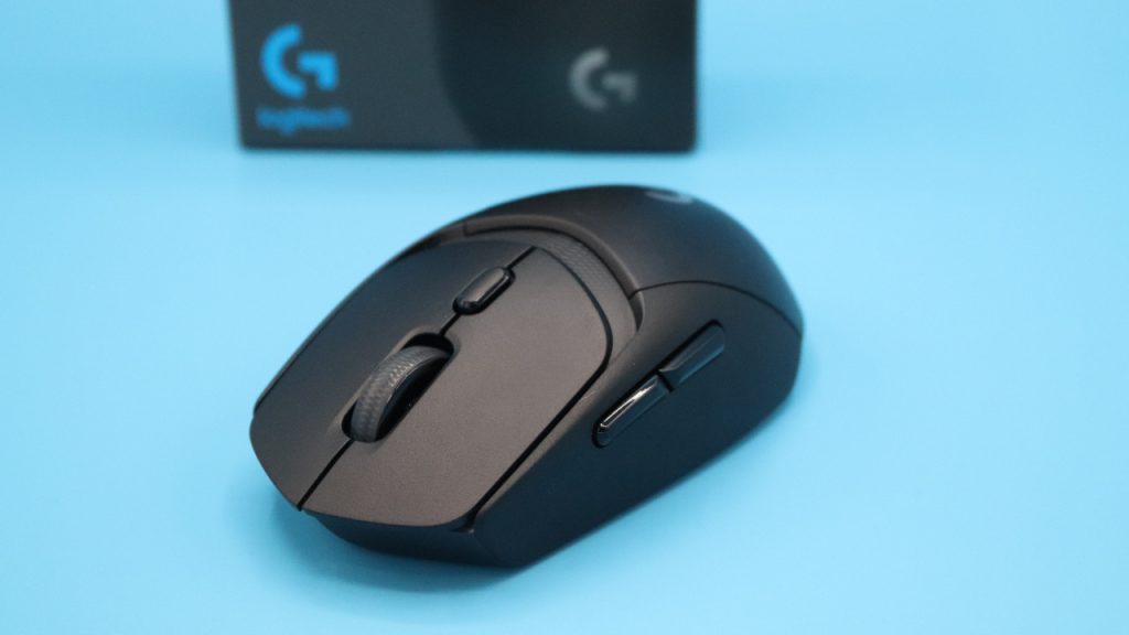 Logitech G309 Schräg von vorn