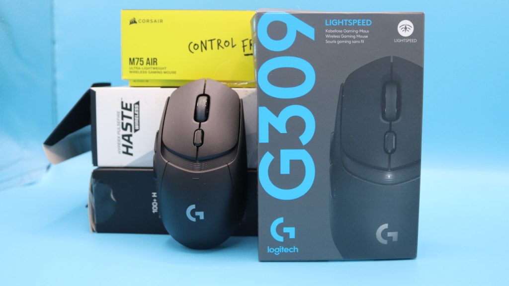 Logitech G309 mit Schachteln