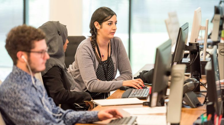 Gen Z Junge Menschen Büro