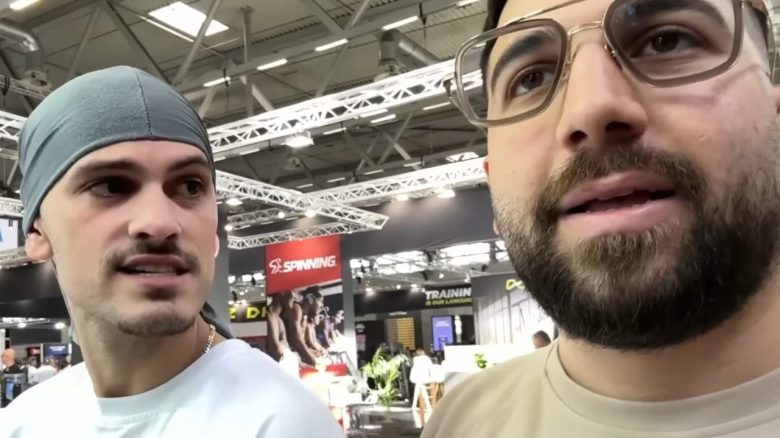 Titel Maus und Mert Abi aus der Fronkamera Vlog