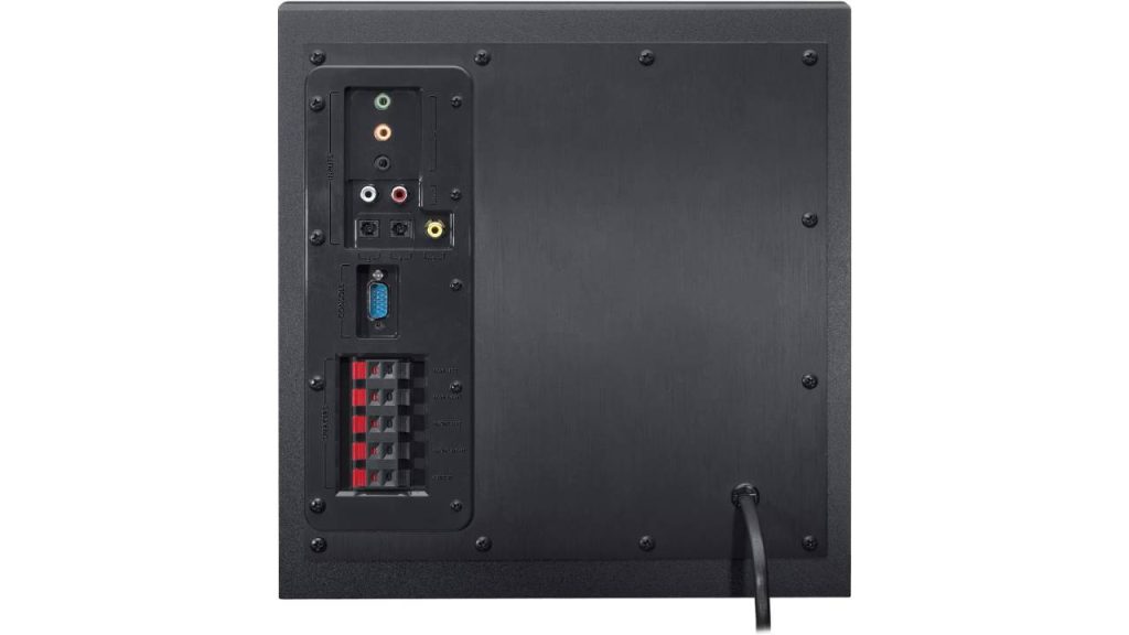 Die Soundanlage hat eine Gesamtspitzenleistung von 1000 Watt