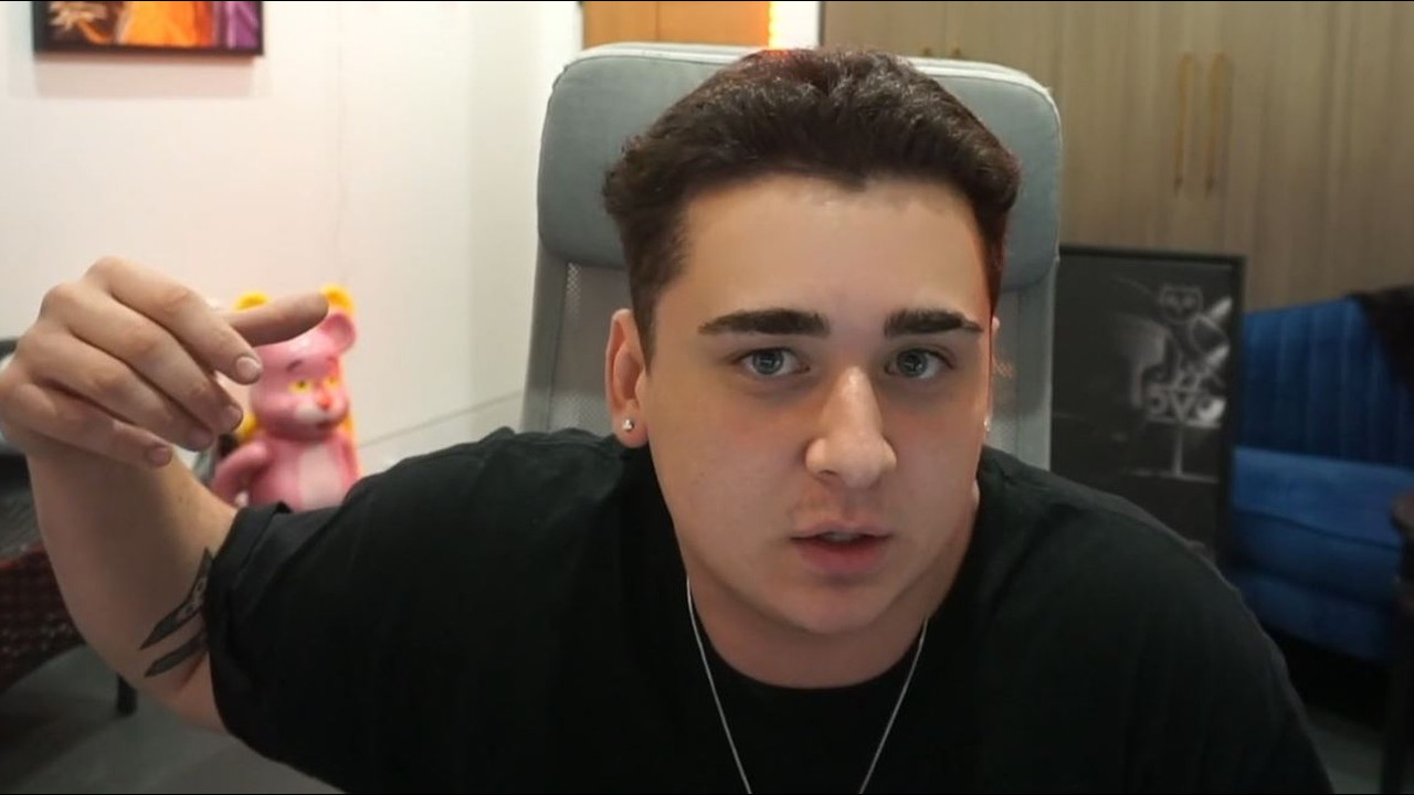 21-Jähriger meckert, weil er auf Twitch nur 1.900 € am Tag verdient: „Hätte ich auch Briefträger werden können“