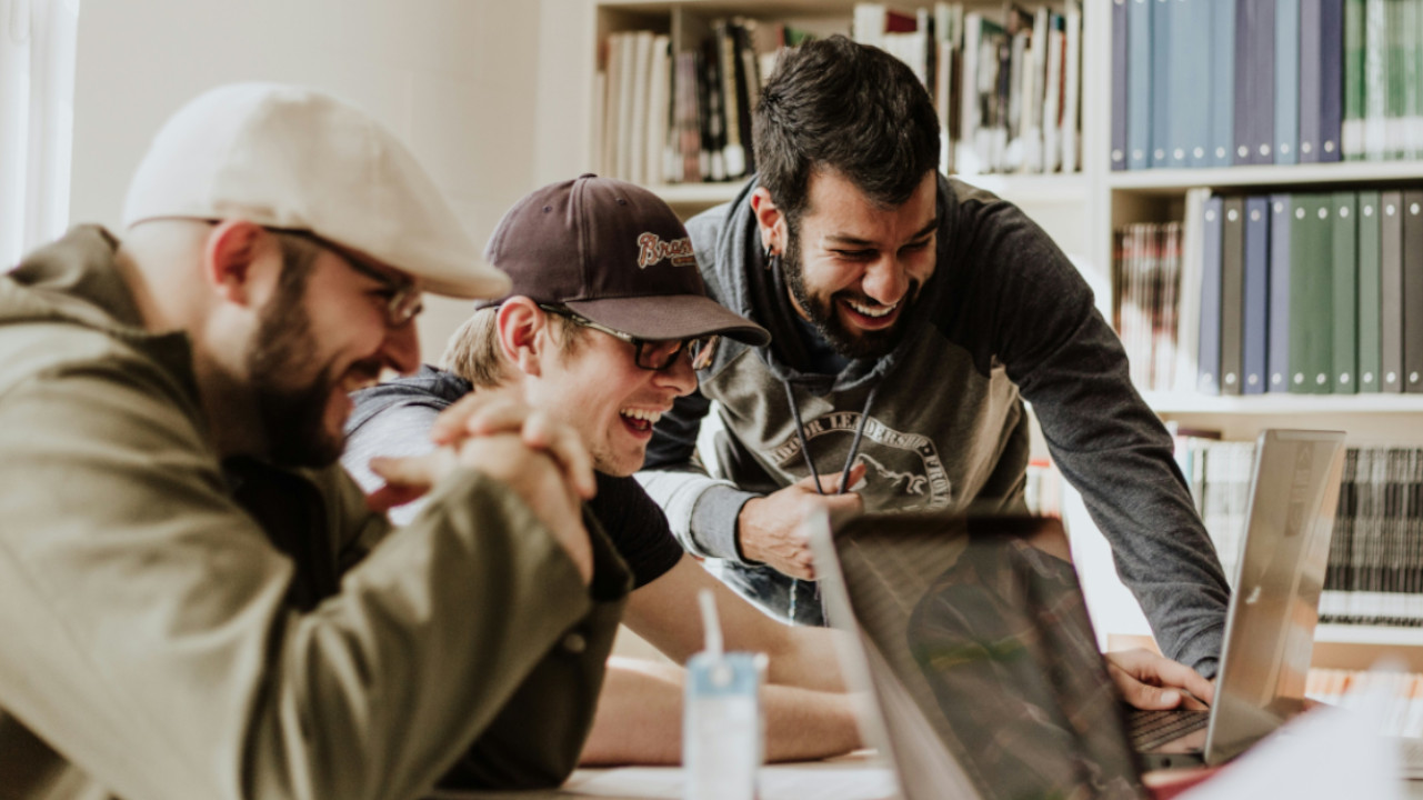 Eine Insel zeigt der Welt, dass die Generation Z recht hat – Die 4-Tage-Woche schafft Zufriedenheit und Wachstum