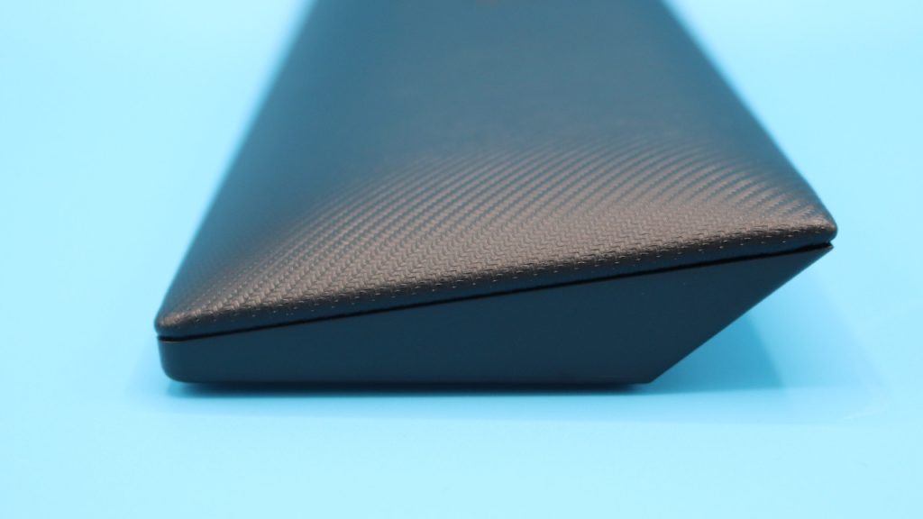 Razer Blackwidow V4 Pro 75 Handballenauflage Nahansicht