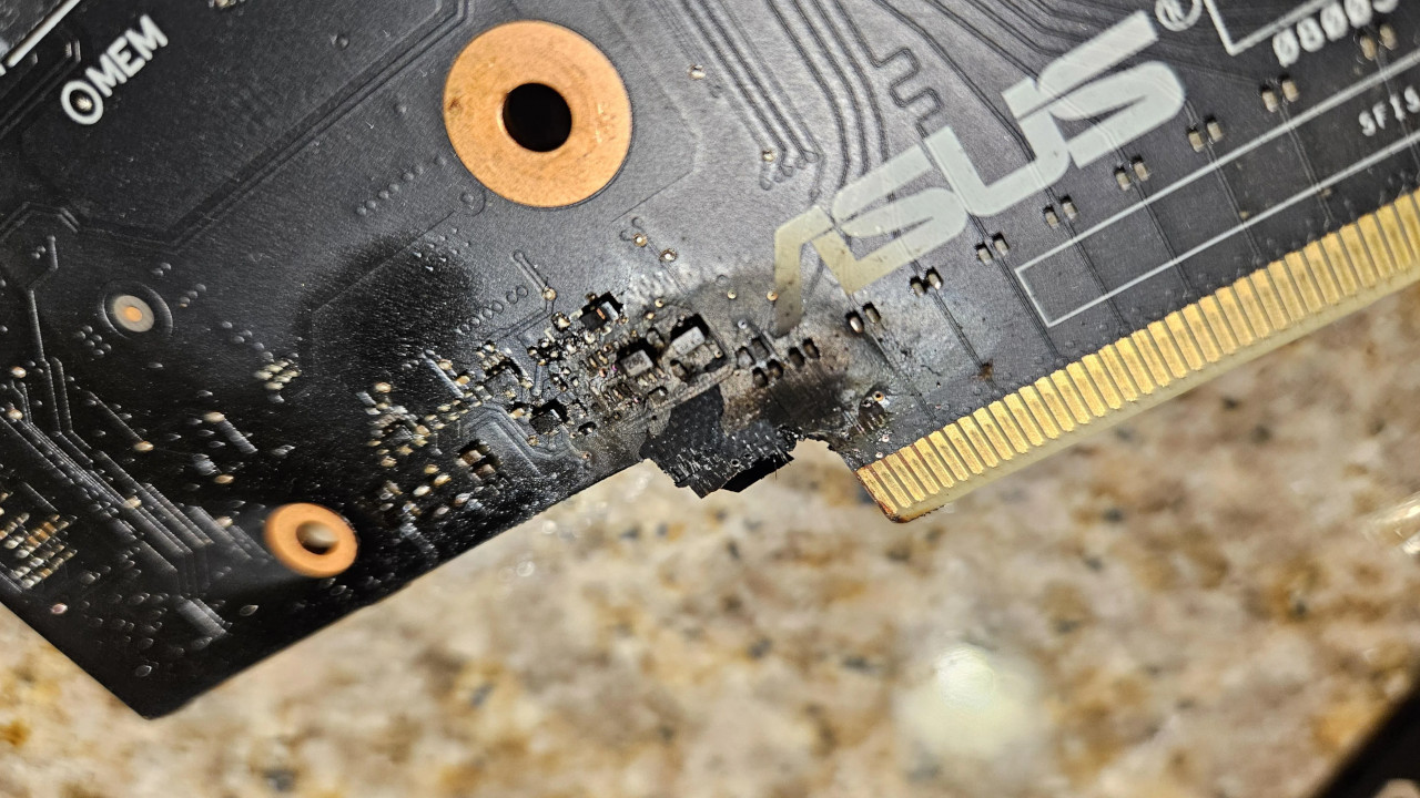 Eine Spielerin hat so viel Fortnite gespielt, dass ihre Nvidia-Grafikkarte in Flammen aufgegangen ist