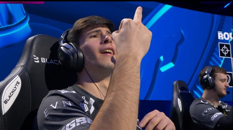 Steam: Organizer of a tournament in Counter-Strike 2 apologizes to pro who shows the middle finger