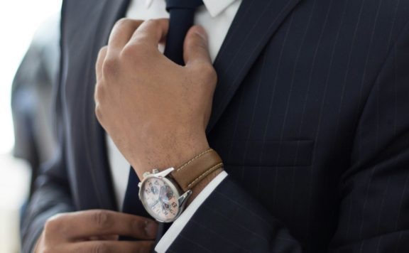 Titelbild Office Anzug Person Mann