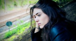 Ttielbild Frau traurig Symbolbild