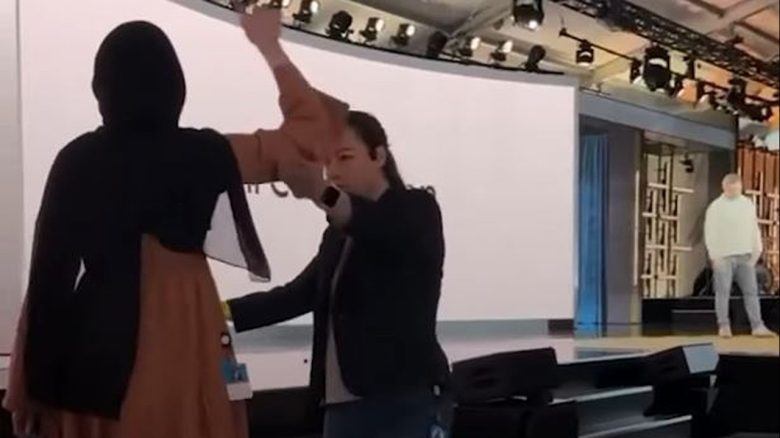 Microsoft employee crashes major party with Bill Gates, gets thrown out