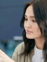 Die Gen Z hat einen neuen Weg gefunden, einfach Geld zu verdienen: Sie laden sich eine Spionage-App aufs Handy und verkaufen ihre Daten