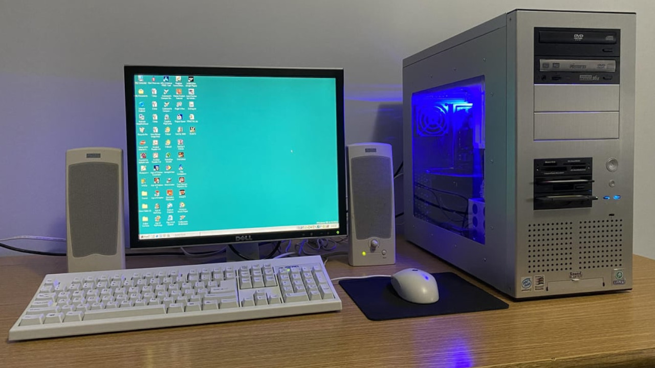 Ein Spieler findet 20 Jahre alten Computer im Schrank, kann nach einem Upgrade fast 700 Spiele installieren