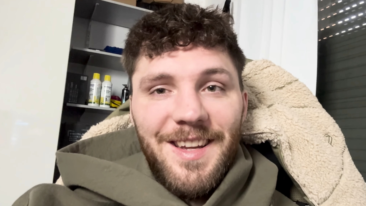 Deutscher Twitch-Streamer hat sich Pokémon tätowiert, wird von seinen Kollegen ausgefragt, weiß kaum etwas darüber