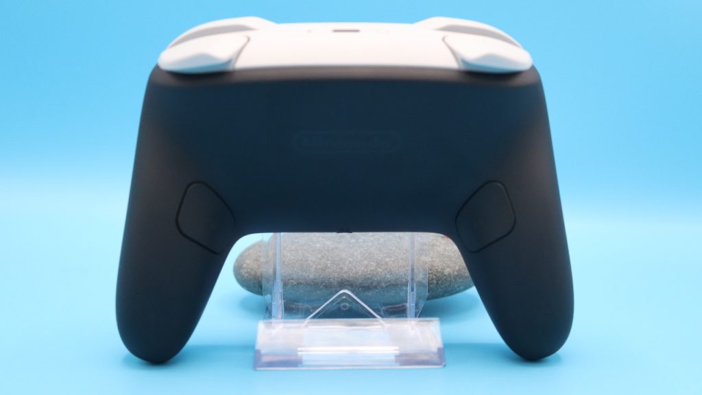 Nintendo Switch 2 Pro Controller, Rückseite mit Tasten