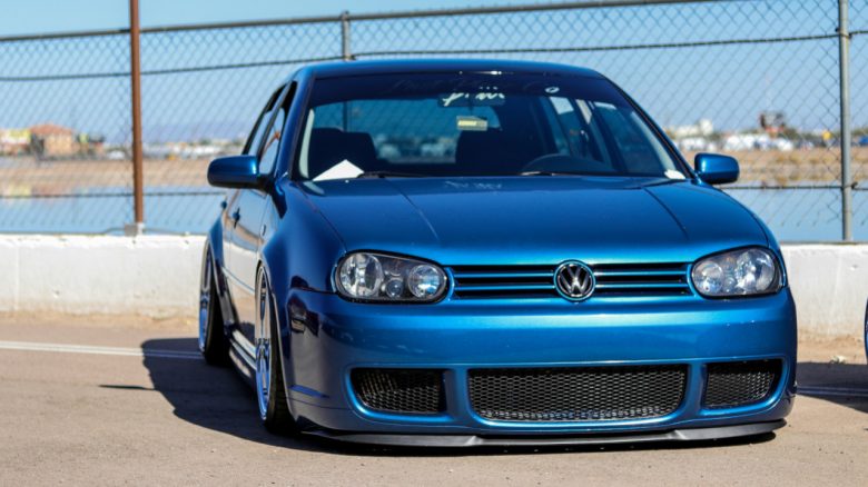 Er gibt seinen Mietwagen zurück und bekommt eine dicke Rechnung über 400 Euro, weil die KI ihn verpetzt