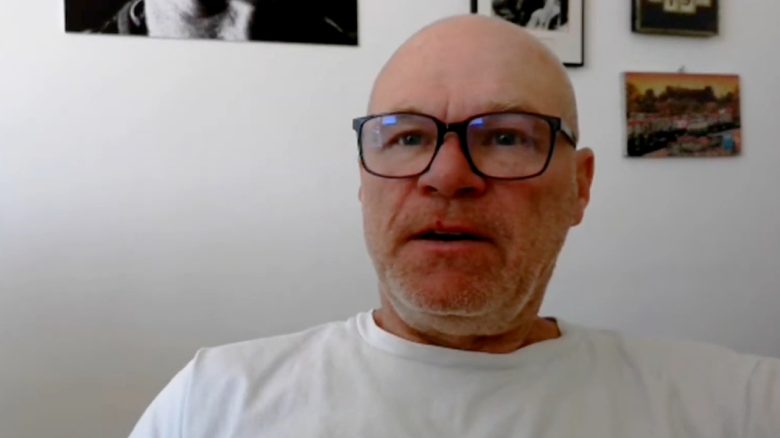 Deutscher Regisseur ist für miese Filme bekannt, stellt sich jetzt großem Kritiker, diesmal aber nicht im Boxring