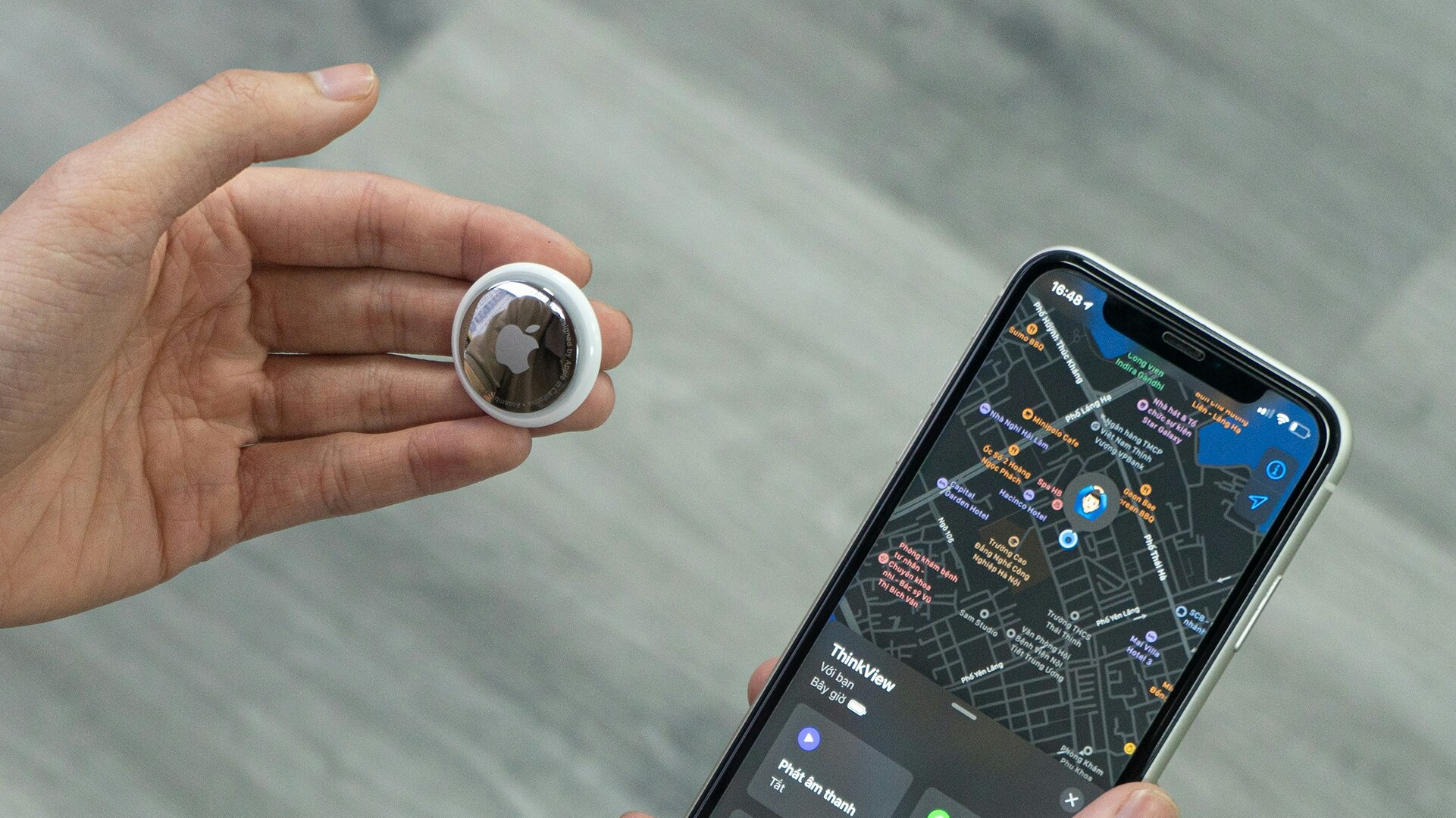 Ein Deutscher spendete dem Roten Kreuz ein Paar Schuhe und verfolgte ihren Weg – Die Organisation erklärt, was dahinter steckt