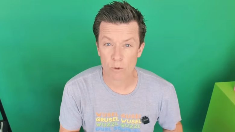 “Weren’t your hands” – The hero of your childhood has misled you, almost 20 years later he’s making it right on YouTube again