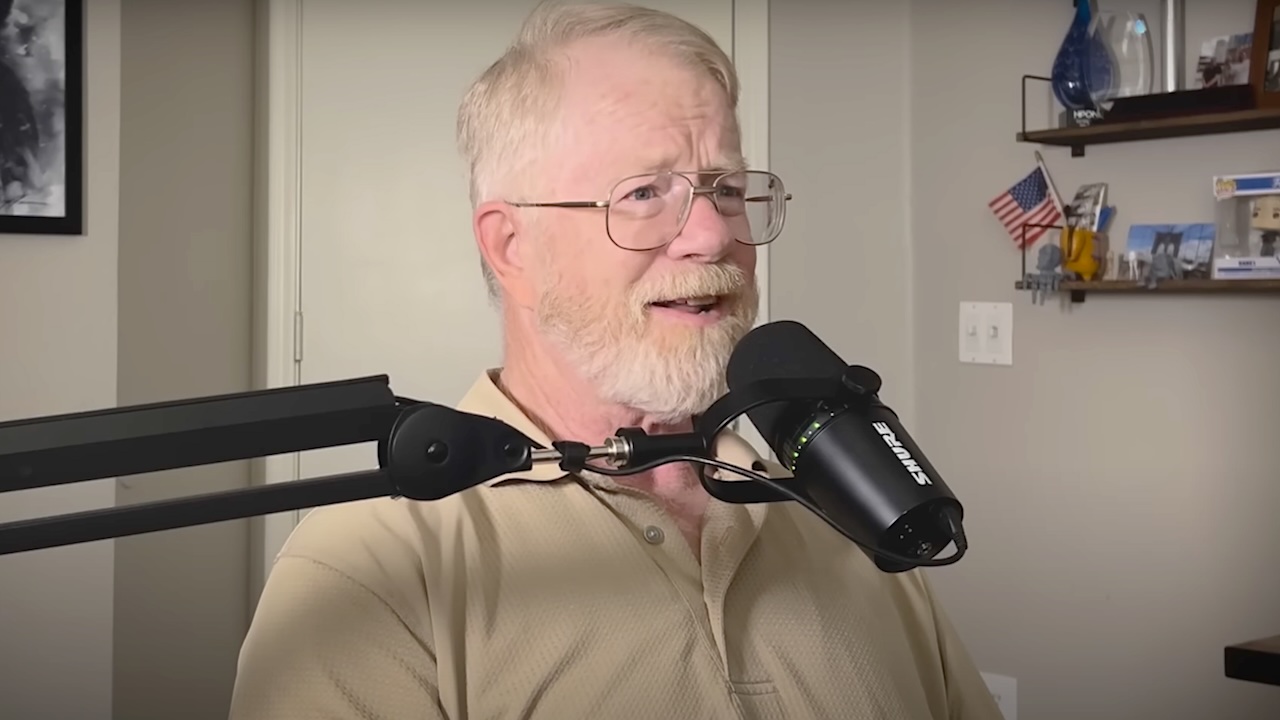 Gaming ist Zeitverschwendung, meint ein 69-jähriger Vater, doch nachdem er Dark Souls das erste Mal ausprobiert, ändert sich alles