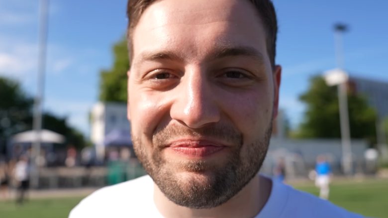 Twitch streamers plan a big camping tour, but even the start is a disaster, leaving the locals in despair