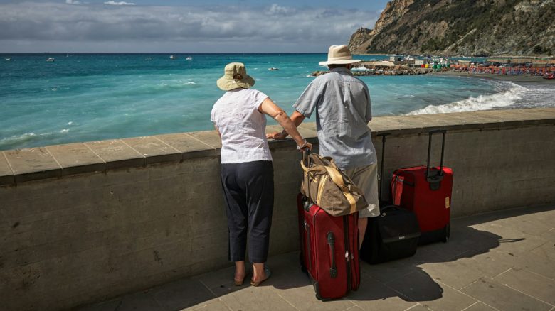 Titelbild Touristen am Meer