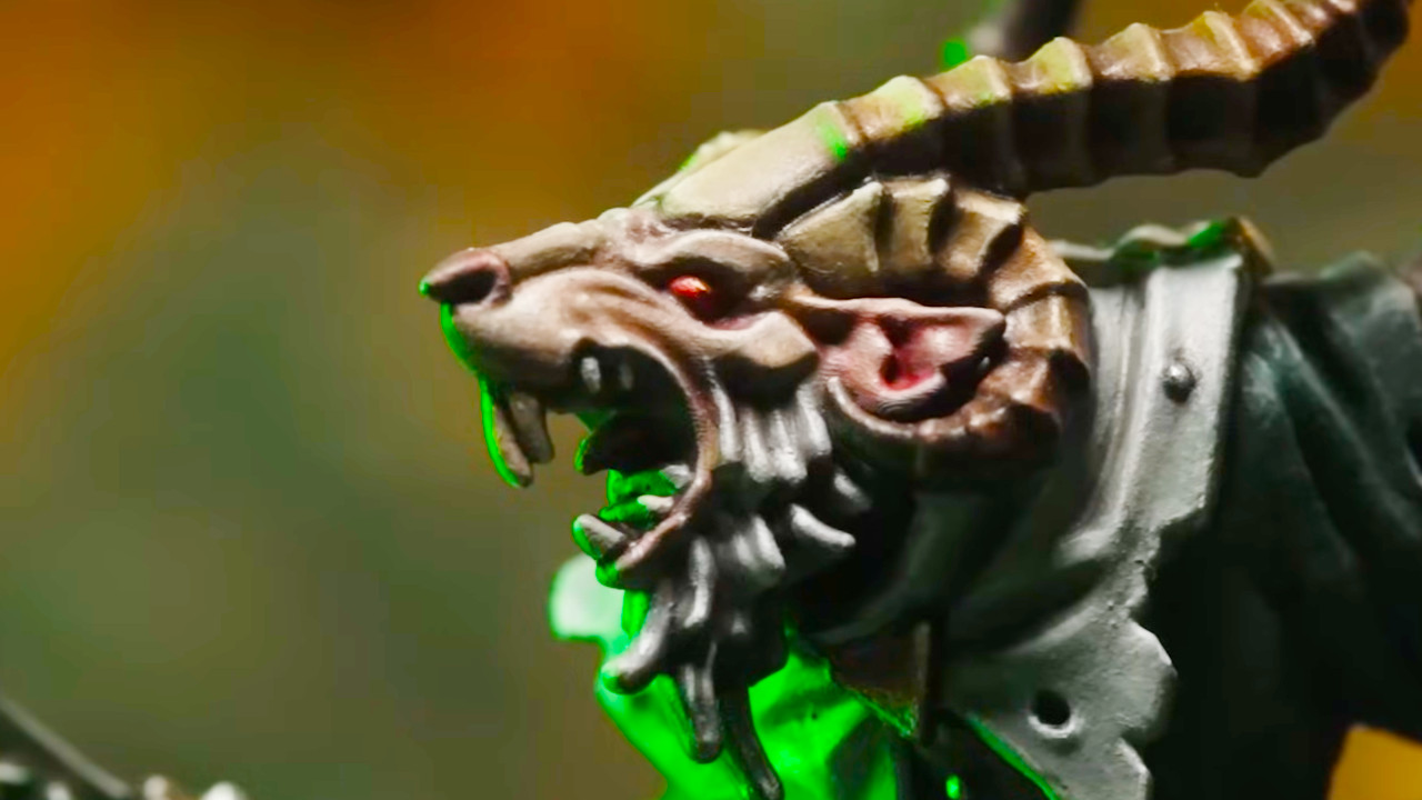 Oma betrieb vor 20 Jahren einen Comic-Laden, schenkt ihrem Enkel dutzende Figuren aus Warhammer, macht die Community neidisch