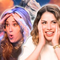 Ashley Johnson und Laura Bailey von Critical Role
