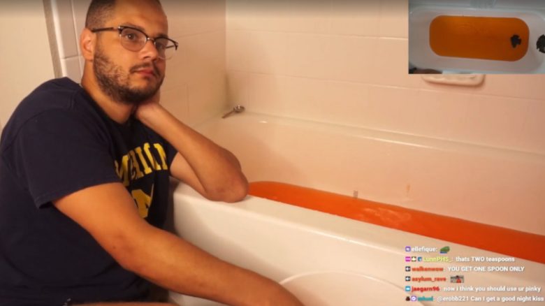 Twitch streamer thinks he needs 12 hours for a special challenge, then sits in front of a bathtub for almost 35 hours