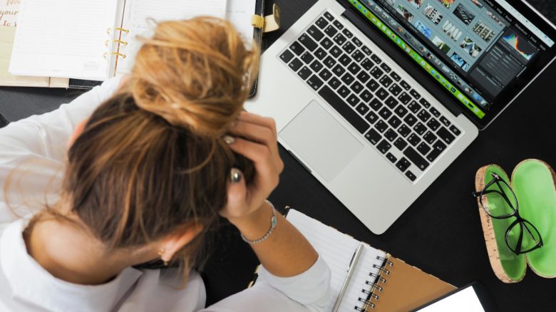 Die Gen Z nutzt in einem Land Fake-Büros, um so zu tun, als würden sie arbeiten