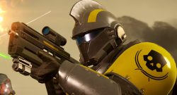 Helldiver mit Helm im soartanischen Stil