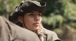 7 vs. Wild kündigt „die Mutter aller Survival-Szenarien“ an, Fans meckern: „Langweiliger als dieser Trailer kanns nicht werden“ - Titelbild zeigt Fibi bei 7 vs. WIld