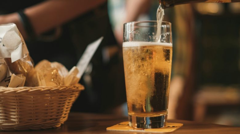 In Deutschland werden die Brauereien panisch, weil die Gen Z einfach nicht mehr genug Alkohol trinkt