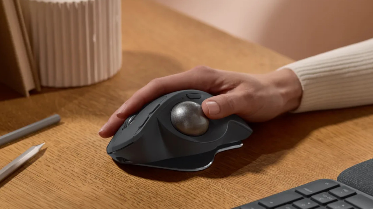 Nutzer investiert 240 Euro, um die Fehler seiner Logitech-Maus zu lösen, dabei hätte er nur eine neue Maus kaufen müssen