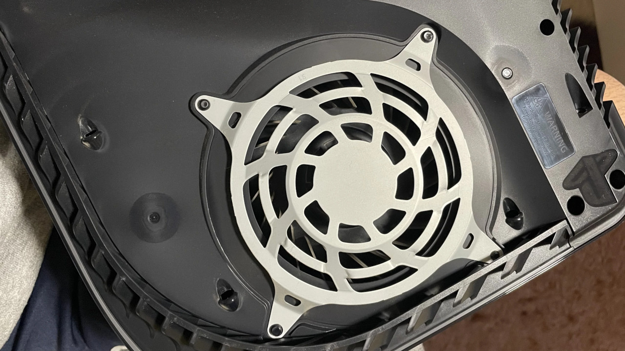 Spieler öffnet nach 5 Jahren erstmals seine PS5 und erwartet das Schlimmste und ist überrascht, was er findet