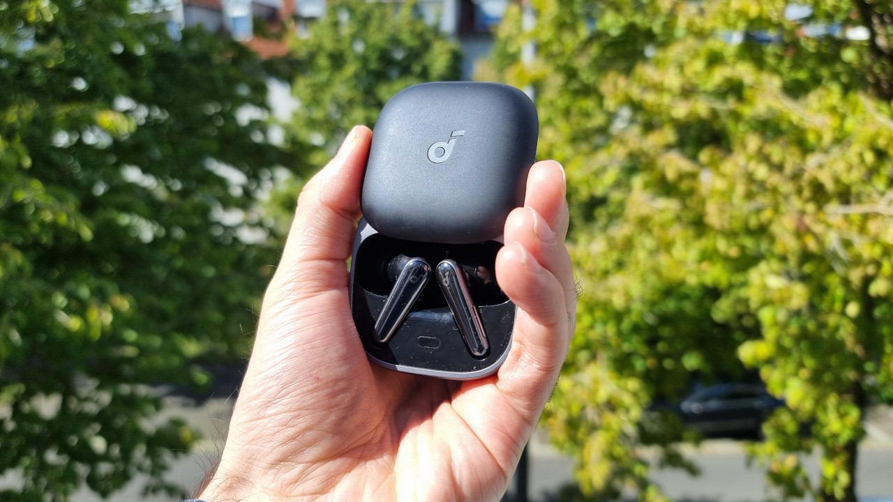 Diese In-Ears haben mich bei Zugfahrten und durch Museen begleitet und mich fast nirgendwo im Stich gelassen