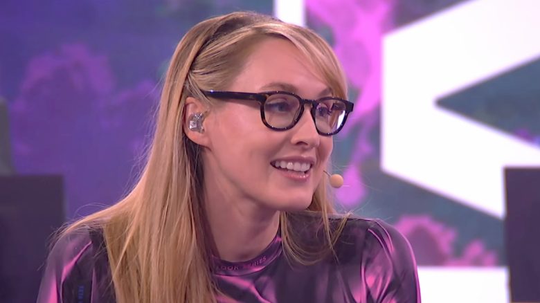 Eine Moderatorin ist schon seit Jahren im E-Sport von LoL tätig, muss sich Kommentare über ihr Geschlecht anhören