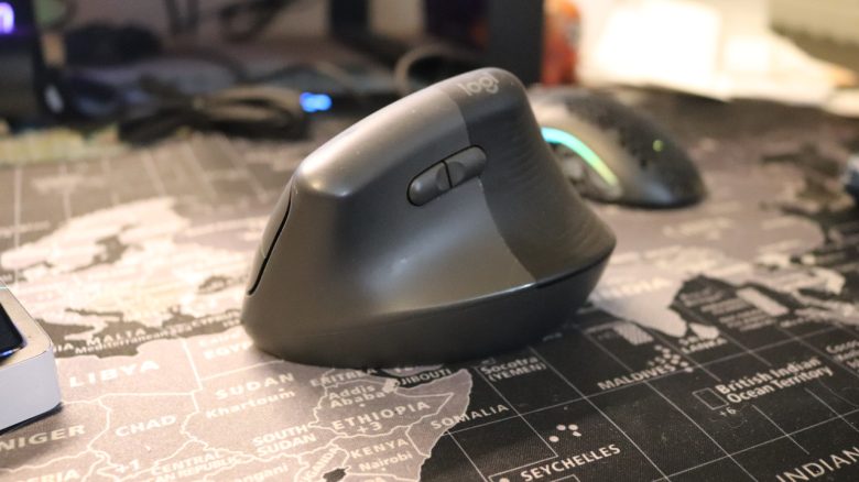 Titelbild Logitech Lift privat