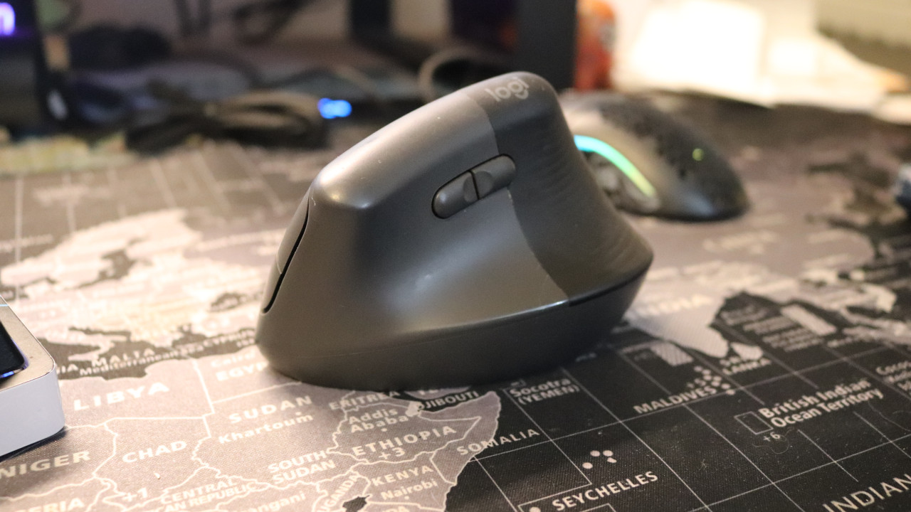 Titelbild Logitech Lift privat