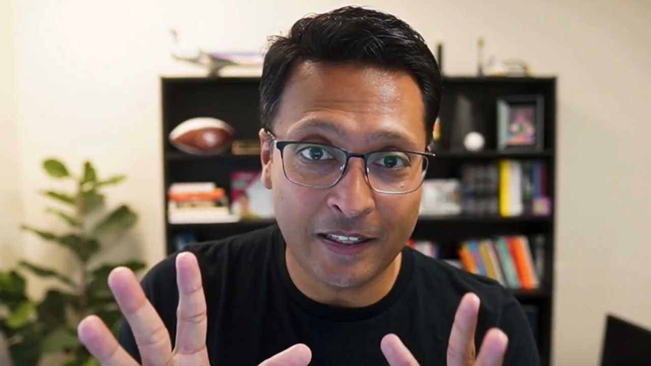 Ein Mann erzählt, eine Firma habe mit ihm 39 Einzelgespräche geführt, doch der entscheidende Termin habe weniger als eine Minute gedauert