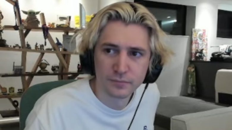 Streamer xQc could buy 71 PS5 consoles with his earnings on a “bad day” on Twitch