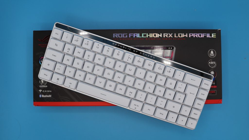 Asus Rog Falchion Low Profile mit Verpackung