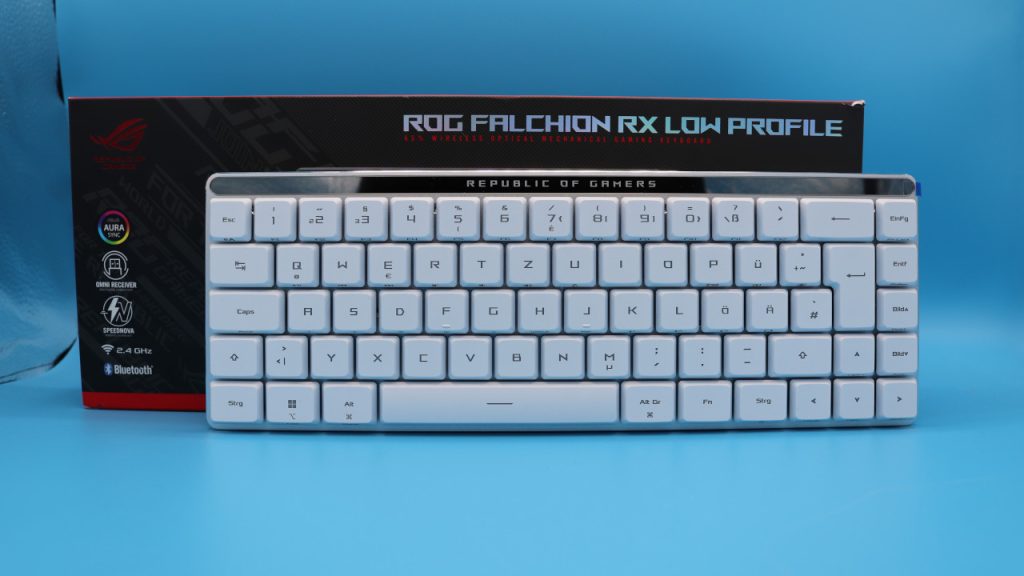 Asus Rog Falchion Low Profile mit Verpackung frontal