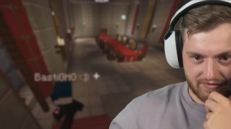 Twitch streamer invites colleagues to check out his base in Craft Attack 13, leaving them in awe