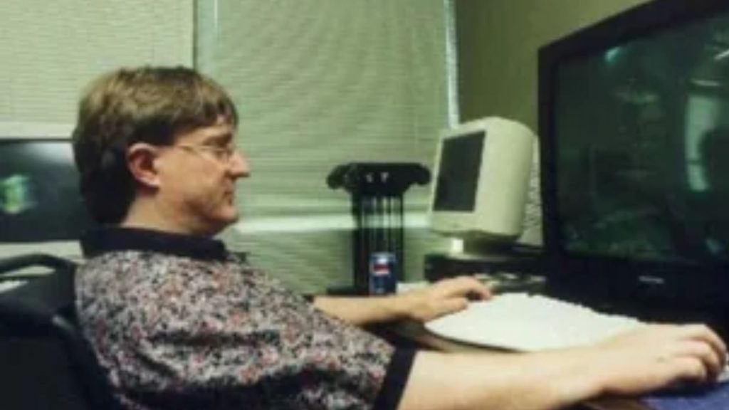 Gabe plays Half Life