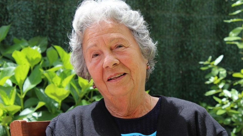 Oma Großmutter Pixabay Titel title