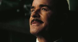 Screenshot, der Mr. House aus der Serie zu Fallout zeigt