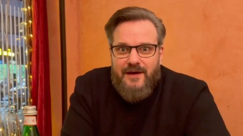 Gronkh gewinnt bei den StreamAwards den besten Gaming-Moment auf Twitch für einen legendären Song, den er vor 15 Jahren zuerst gesungen hat