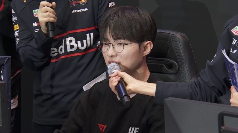 Faker ist 6-facher Weltmeister in LoL, verliert gegen einen Fan, reagiert schockiert, als er seinen Rang erfährt